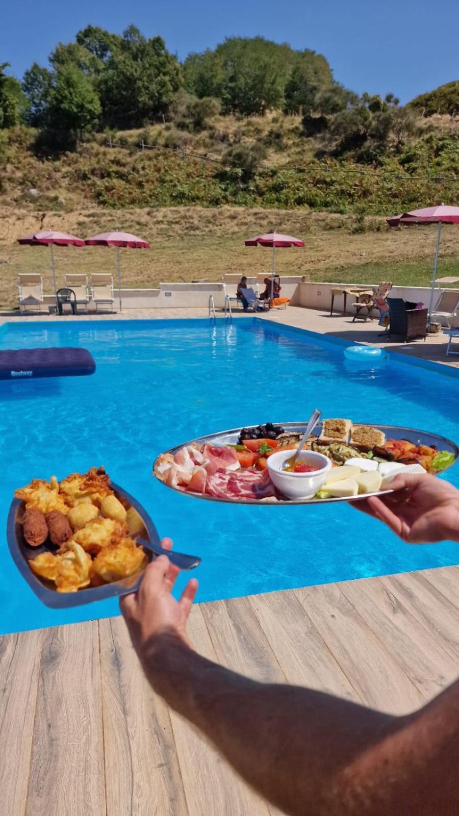Agriturismo Ferrari Dipignano ภายนอก รูปภาพ